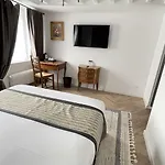 Hotel Dandy Centre 3*