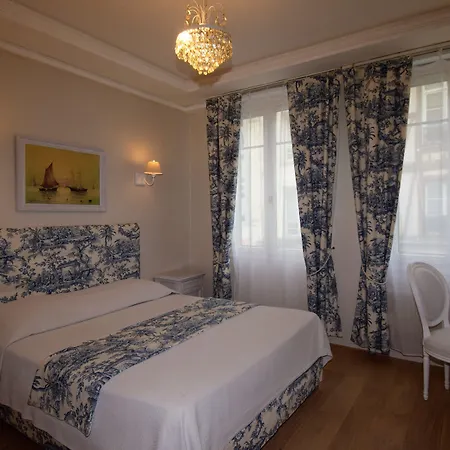 Dandy Centre Hotel