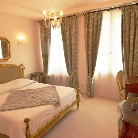 Hotel Dandy Centre 3*