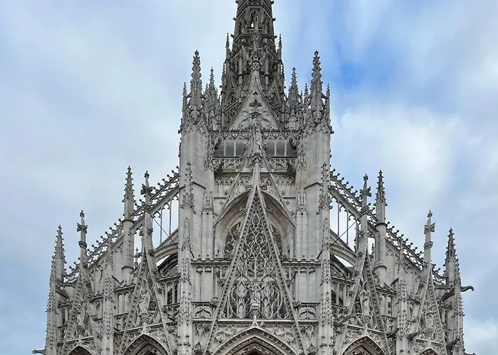 فندق Dandy Centre 3*