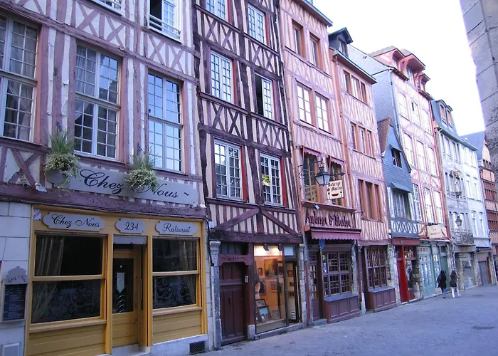 Dandy Centre فندق 3*