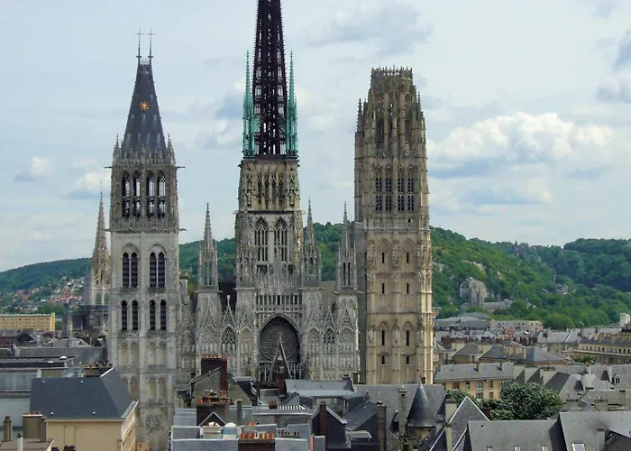 Hotel Dandy Centre 3*