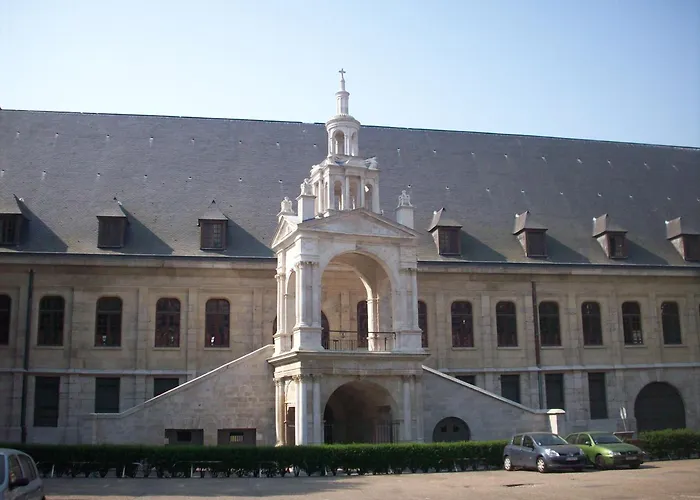 Dandy Centre روان