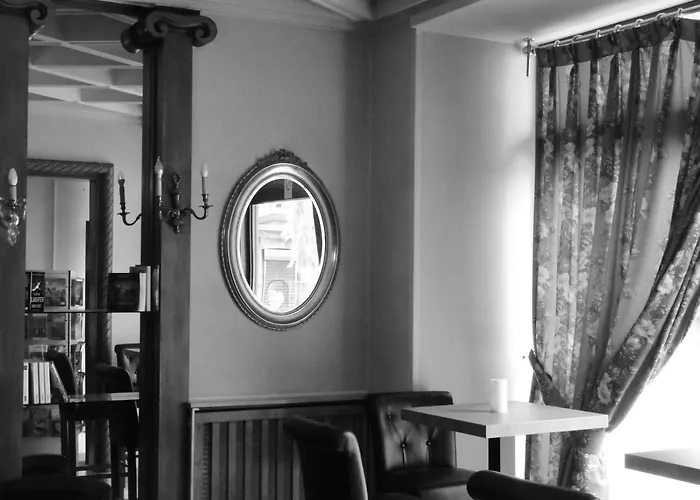 Dandy Centre Hotel 3*